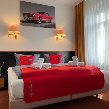 Mustang Am Grossen Garten Hotel