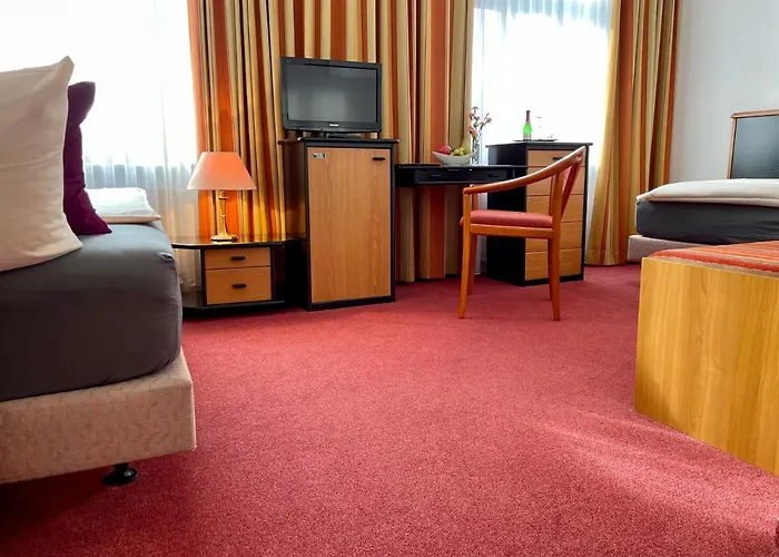 Mustang Am Grossen Garten 3* Δρέσδη