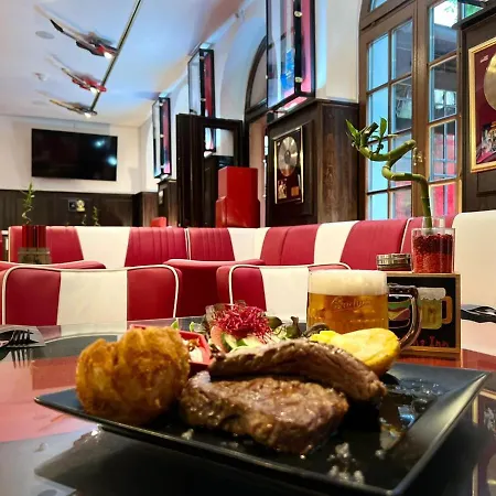 Mustang Am Grossen Garten 3*