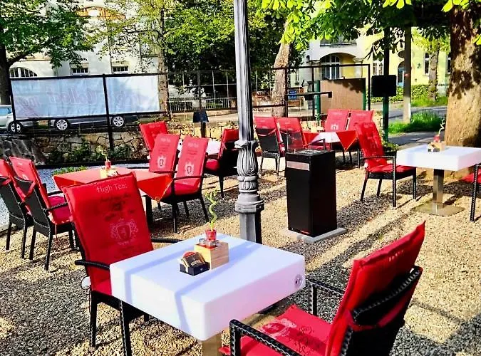 Mustang Am Grossen Garten Hotel 3*