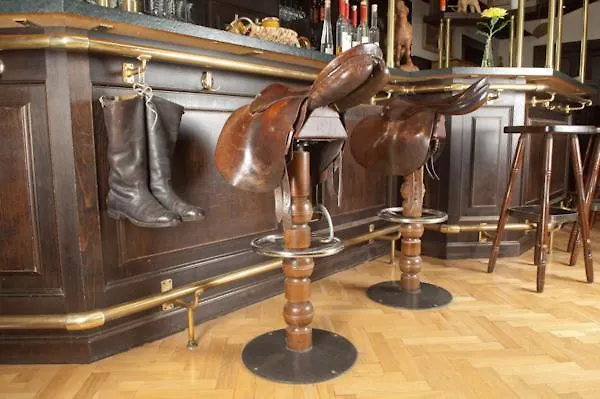 Mustang Am Grossen Garten Дрезден