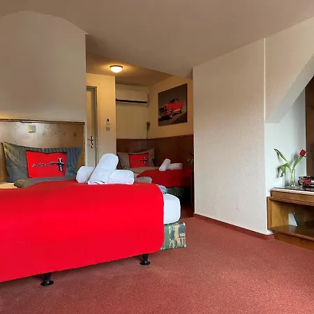 Mustang Am Grossen Garten Hotel