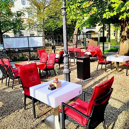 Mustang Am Grossen Garten Hotel 3*